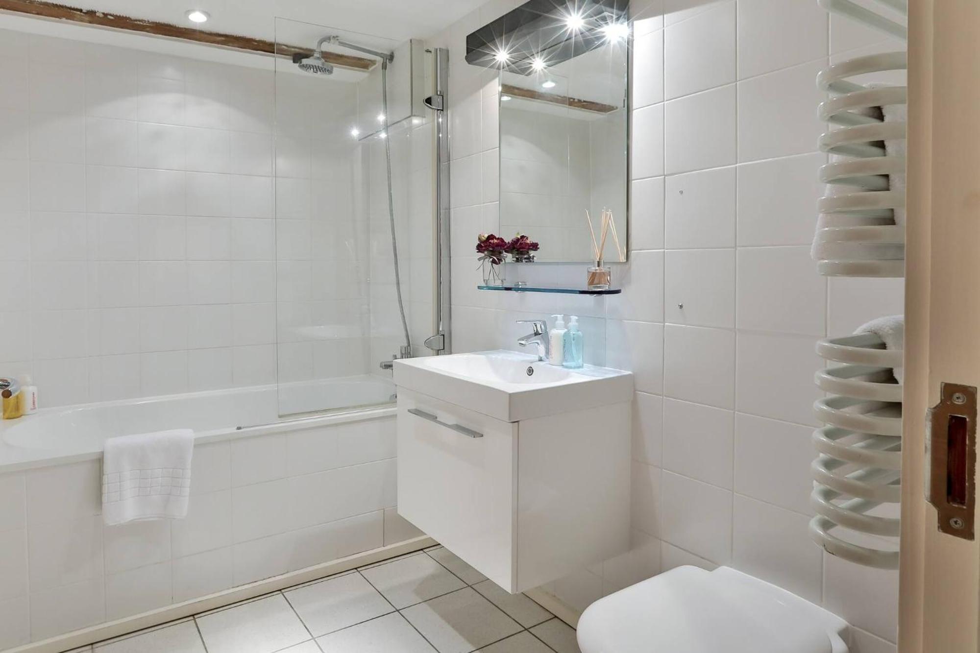 Wild Roses Serviced Apartments - Excel Warehouse 1 Londres Extérieur photo