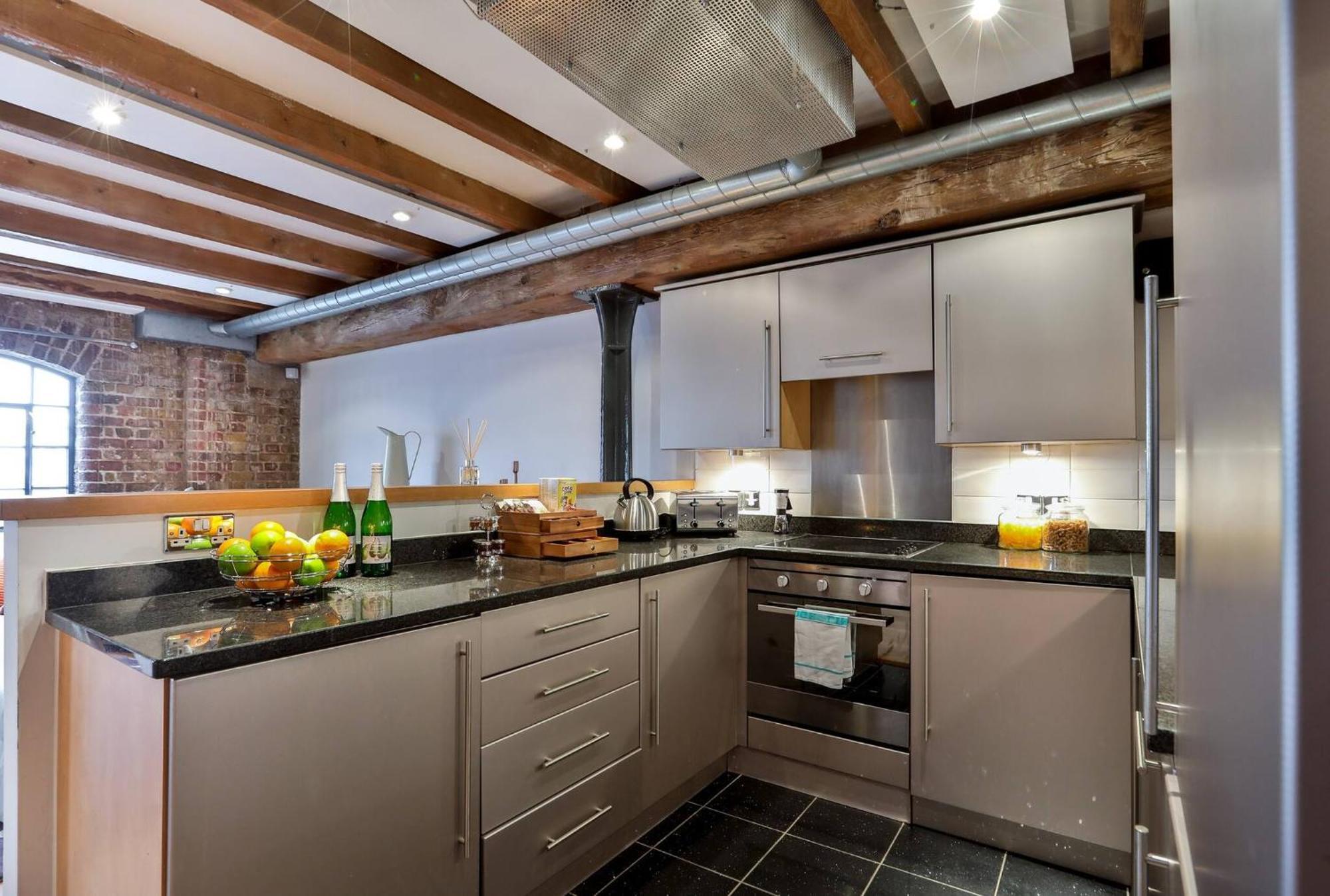 Wild Roses Serviced Apartments - Excel Warehouse 1 Londres Extérieur photo
