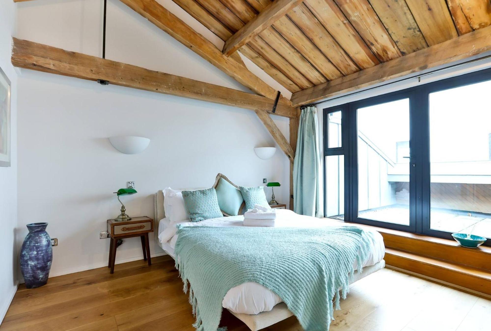 Wild Roses Serviced Apartments - Excel Warehouse 1 Londres Extérieur photo