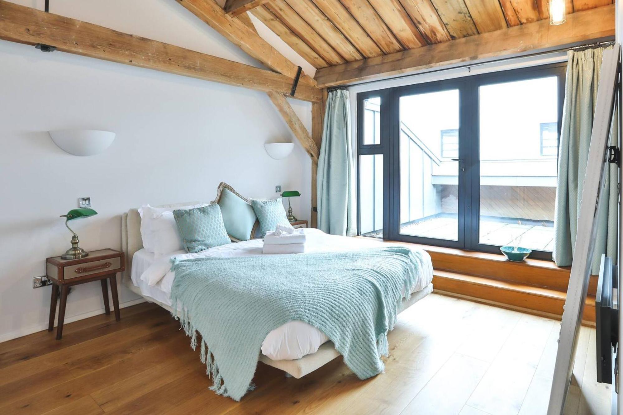 Wild Roses Serviced Apartments - Excel Warehouse 1 Londres Extérieur photo