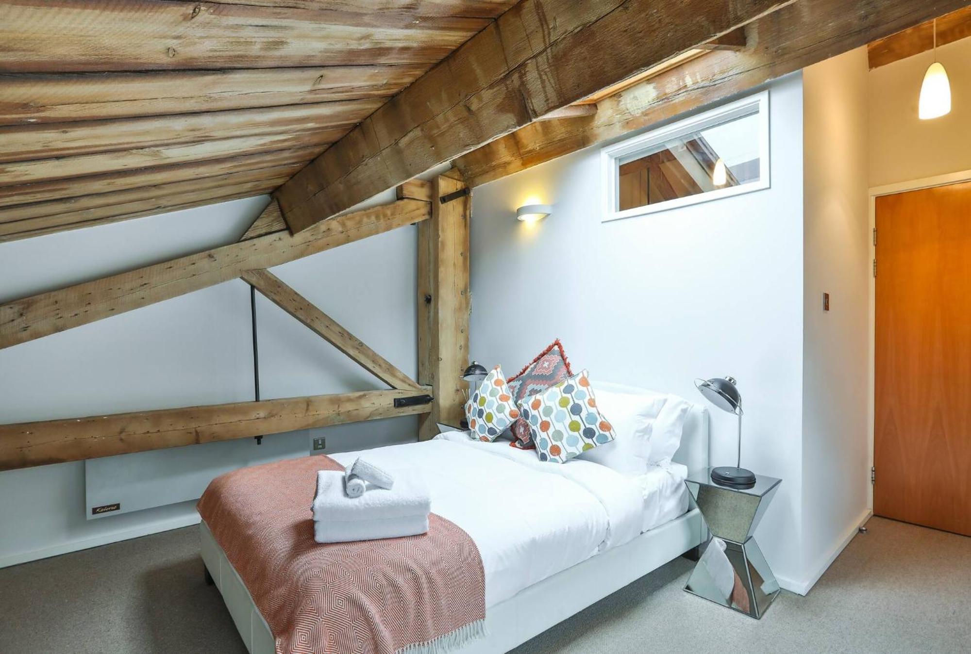 Wild Roses Serviced Apartments - Excel Warehouse 1 Londres Extérieur photo